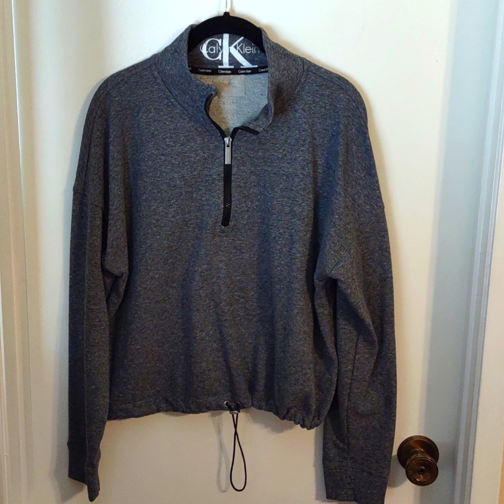 Calvin Klein large cropped pullover sweatshirt